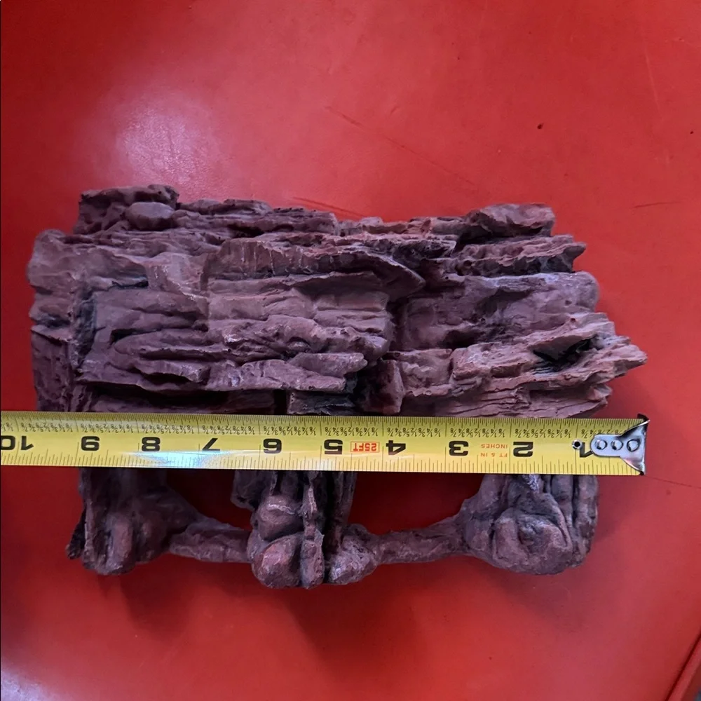 Rustic Brown Reptile Habitat Rock Formation